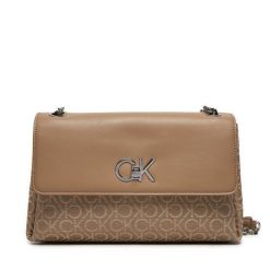 Torebka Calvin Klein. Brązowe torebki klasyczne damskie Calvin Klein, bez dodatków. Za 579.99 zł.