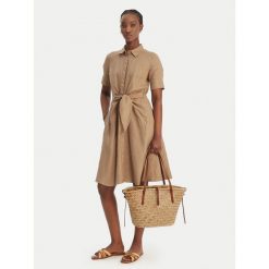 Torebka Coccinelle. Brązowe torebki klasyczne damskie Coccinelle, bez dodatków. Za 899.99 zł.