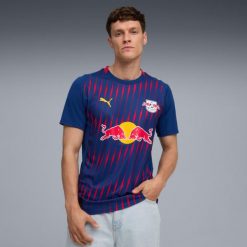 Koszulka piłkarska Puma RB Lipsk 25/26 oficjalna wyjazdowa. Bluzki damskie Puma, l, bez wzorów, z materiału, bez kołnierzyka, bez ramiączek. Za 459.99 zł.