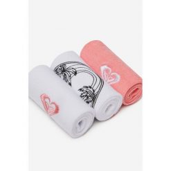 Skarpety Roxy. Czerwone skarpetki damskie Roxy, bez wzorów. Za 39.99 zł.