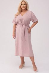 Sukienka Lenora w kolorze pastelowego różu - Elegancja w naturalnym stylu PLUS SIZE OVERSIZE XXL. Czerwone sukienki damskie Moda Size Plus Iwanek, bez wzorów, ze lnu, eleganckie, bez ramiączek. W wyprzedaży za 269.90 zł.