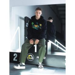 MANTO bluza z kapturem REFLECTION OVERSIZE czarna. Czarne bluzy damskie MANTO, bez wzorów, z kapturem. Za 299.00 zł.