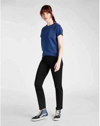 LEE SEASONAL GRAPHIC TEE DAMSKI T-SHIRT KOSZULKA NADRUK REGULAR FIT WASHED BLUE L41OFELR 112109108. Niebieskie bluzki damskie Lee, l, bez wzorów, bez kołnierzyka, bez ramiączek. Za 69.99 zł.