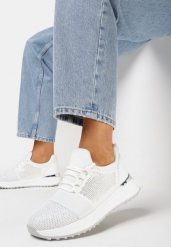 Srebrne Sneakersy na Grubej Podeszwie z Cyrkoniami i Brokatem oraz Siateczką Amarila. Białe obuwie sportowe damskie Born2be, bez zapięcia. Za 34.99 zł.