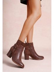 Foreverfolie Botki w kolorze brązowym rozmiar: 39. Brązowe botki damskie Foreverfolie, eleganckie, bez obcasa, bez zapięcia. Za 130.99 zł.