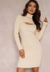 Jasnobeżowa Sukienka Prążkowana Varia. Brązowe sukienki damskie Renee, z aplikacjami, z dzianiny, eleganckie, bez ramiączek. W wyprzedaży za 111.99 zł.