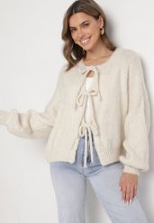 Beżowy Kardigan Oversize z Wełną Zdobiony Kokardkami Eleathalie. Brązowe kardigany damskie Born2be, z aplikacjami, z jeansu. Za 139.99 zł.