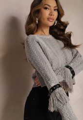 Szary Krótki Sweter z Ozdobnymi Paskami z Ekoskóry i Frędzlami Steviuna. Szare swetry klasyczne damskie Renee, bez kołnierzyka. Za 149.99 zł.