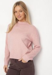 Różowy Gładki Sweter o Pudełkowym Kroju ze Stójką Unessa. Czerwone swetry klasyczne damskie Born2be, l, z jeansu, bez kołnierzyka. Za 79.99 zł.