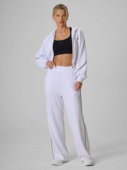 4F Spodnie dresowe z szerokimi nogawkami damskie - białe S. Białe spodnie dresowe damskie 4F, l, bez wzorów, z dresówki. Za 159.99 zł.