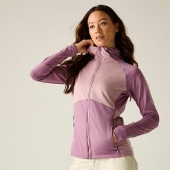 Damska bluza Evolving III z kapturem, elastyczna, w blokach kolorów. Czerwone bluzy damskie Dare 2b, bez wzorów, z elastanu, z kapturem. Za 379.99 zł.