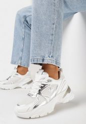 Biało-Srebrne Sneakersy na Grubej Podeszwie z Błyszczącymi Wstawkami i Sznurowaniem Vilenra. Białe obuwie sportowe damskie Born2be, bez zapięcia. Za 109.99 zł.