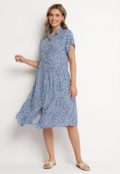 Granatowa Bawełniana Sukienka Koszulowa w Kwiaty z Rozkloszowanym Dołem Jerilsa. Niebieskie sukienki damskie Born2be, bez wzorów, z bawełny, eleganckie, bez ramiączek. W wyprzedaży za 46.74 zł.