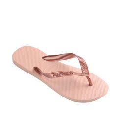 Klapki Havaianas Model 4137428 Kolor Nago. Czerwone klapki damskie Havaianas, bez wzorów, z gumy, bez obcasa, bez zapięcia. Za 106.35 zł.