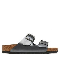 Klapki Birkenstock. Szare klapki damskie Birkenstock, bez wzorów, bez obcasa, bez zapięcia. Za 259.99 zł.