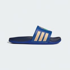 Klapki adilette Comfort 2.0 Włochy. Białe klapki damskie Adidas, bez wzorów, bez obcasa, bez zapięcia. Za 219.00 zł.