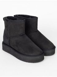 ISLAND BOOT Botki zimowe "Caspian" w kolorze czarnym rozmiar: 39. Czarne botki damskie Island Boot, na zimę, bez obcasa, bez zapięcia. Za 167.67 zł.