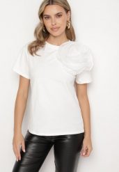 Biały T-shirt Koszulka z Krótkim Rękawem i Aplikacją w Kształcie Kwiatu Nestairis. Białe bluzki damskie Born2be, m, z aplikacjami, bez kołnierzyka, bez ramiączek. Za 79.99 zł.