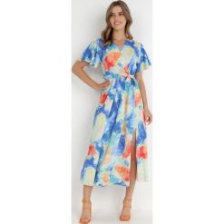 Niebieska Sukienka Alemitheme. Niebieskie sukienki damskie Born2be, bez wzorów, z materiału, bez ramiączek. Za 179.99 zł.
