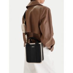 Torebka MEXX. Czarne torebki klasyczne damskie Mexx, bez dodatków. Za 249.99 zł.