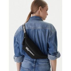 Nerka Karl Lagerfeld Jeans. Czarne nerki i saszetki damskie Karl Lagerfeld Jeans, bez wzorów, z jeansu. Za 559.99 zł.