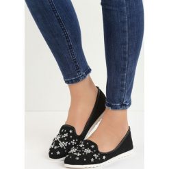 Czarne Lordsy Wase. Czarne balerinki damskie Born2be, z aplikacjami. Za 49.99 zł.