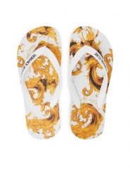 Versace Jeans Couture Japonki 80VA3SQ7 ZSS80 Biały. Białe klapki damskie Versace Jeans Couture, bez wzorów, z jeansu, bez obcasa, bez zapięcia. Za 269.99 zł.