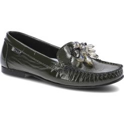 Zielone Mokasyny Nessi Damskie Eleganckie Obuwie. Zielone mokasyny damskie Nessi, ze skóry, bez obcasa. Za 259.00 zł.