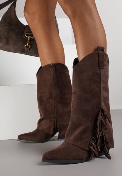 Brązowe Botki Typu Kowbojki na Stożkowym Obcasie z Frędzlami Reinella. Brązowe botki damskie Born2be, z jeansu, klasyczne, bez obcasa, na obcasie, bez zapięcia. Za 179.99 zł.
