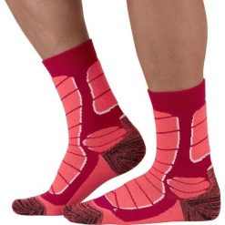 Skarpetki Monnet Trek Medium. Czerwone skarpetki damskie MONNET, bez wzorów. Za 192.00 zł.