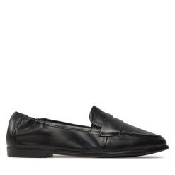 Mokasyny Tamaris. Czarne mokasyny damskie Tamaris, bez obcasa. Za 259.99 zł.