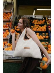 Maison héritage PARIS Shopper bag "Aya" w kolorze beżowym - 40 x 35 x 3 cm rozmiar: onesize. Brązowe shopper bag maison héritage PARIS, bez wzorów, z materiału, na ramię, bez dodatków. Za 319.95 zł.