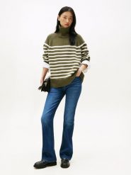 TOMMY JEANS Dżinsy - Flared fit - w kolorze granatowym rozmiar: W34/L32. Niebieskie jeansy damskie Tommy Jeans. Za 384.71 zł.