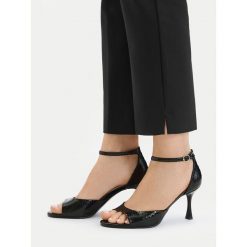 Szpilki JENNY. Czarne szpilki damskie Jenny, bez wzorów, bez obcasa, na szpilce, bez zapięcia. Za 119.99 zł.
