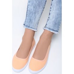 Pomarańczowe Balerinki Got Me Rocking. Brązowe balerinki damskie Born2be. Za 29.99 zł.