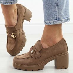 Khaki zamszowe mokasyny damskie na słupku Potocki 12552. Brązowe mokasyny damskie POTOCKI, na jesień, z jeansu, z okrągłym noskiem, bez obcasa. Za 179.00 zł.