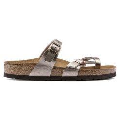 Japonki damskie Birkenstock Mayari BF (1016409). Żółte klapki damskie Birkenstock, bez wzorów, bez obcasa, bez zapięcia. Za 349.99 zł.