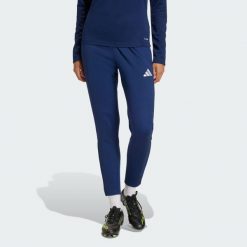 Spodnie treningowe Entrada26 Training Pants. Białe spodnie sportowe damskie Adidas, uniwersalny, z aplikacjami, z dresówki, z standardowym stanem, na fitness i siłownię, climacool (adidas). Za 179.00 zł.