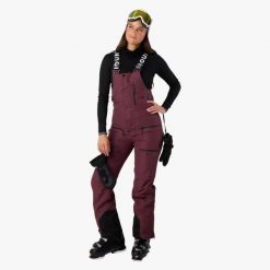 Spodnie narciarskie Kobieta Swedemount Freeride Bib Pants II wodoodporne. Fioletowe spodnie sportowe damskie SWEDEMOUNT, na zimę, bez wzorów, narciarskie. Za 672.00 zł.