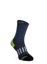 Skarpety turystyczne CMP Trekking Sock Low Microlon. Niebieskie skarpetki damskie CMP, bez wzorów, z materiału. Za 54.39 zł.