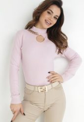 Różowy Golf z Wycięciem i Łańcuszkiem przy Dekolcie Rilmo. Czerwone golfy damskie Born2be, m, bez wzorów, z dzianiny, bez ramiączek. Za 49.99 zł.