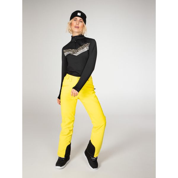 Spodnie damskie Protest KENSINGTON snowpants. Czerwone spodnie sportowe damskie Protest, na zimę, m, bez wzorów, narciarskie. W wyprzedaży za 225.00 zł.