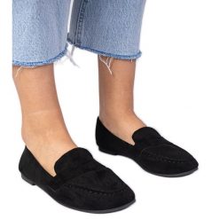 Czarne eleganckie mokasyny z ekozamszu. Czarne mokasyny damskie ze skóry ekologicznej, bez obcasa. Za 75.95 zł.