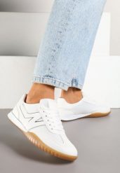 Białe Sneakersy w Stylu Kultowych Tenisówek Tultia. Białe obuwie sportowe damskie Born2be, na lato, z jeansu, bez zapięcia, tenisowe. Za 89.99 zł.