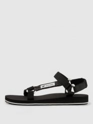 4F Sandały SVING damskie - czarne 41. Czarne sandały damskie 4F, bez wzorów, z gumy, bez obcasa, bez zapięcia. Za 129.99 zł.