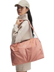 Under Armour Torba sportowa w kolorze jasnoróżowym - 26 l rozmiar: onesize. Różowe torby sportowe Under Armour, bez wzorów, z materiału. Za 158.10 zł.