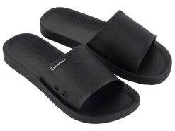 Klapki damskie obuwie plażowe Ipanema Classic Slide Fem. Czarne klapki damskie Ipanema, z aplikacjami, z gumy, bez obcasa, na płaskiej podeszwie, bez zapięcia. Za 59.99 zł.