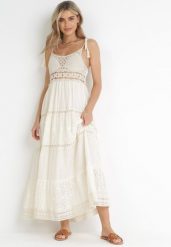 Beżowa Sukienka Maxi z Szydełkową Górą i Haftem Serdrei. Brązowe sukienki damskie Born2be, z aplikacjami, z koronki, bez ramiączek. Za 209.99 zł.