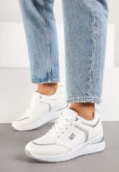 Białe Sneakersy na Koturnie z Metalicznymi Ozdobami Lavselia. Białe obuwie sportowe damskie Born2be, z jeansu, bez zapięcia. Za 54.99 zł.
