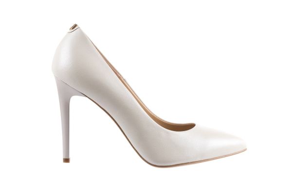 Czółenka Bayla-056 1810-1230 Ciemny Beż, Skóra naturalna - 39. Brązowe czółenka damskie Bayla, bez wzorów, z materiału, bez obcasa, na obcasie. W wyprzedaży za 179.10 zł.